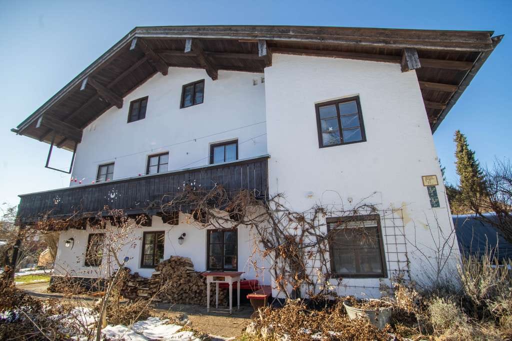 Immobilie in Chieming - Bauernhaus-Ensemble im Chiemgau – Eine attraktive Kapitalanlage in Chieming - Bild 1