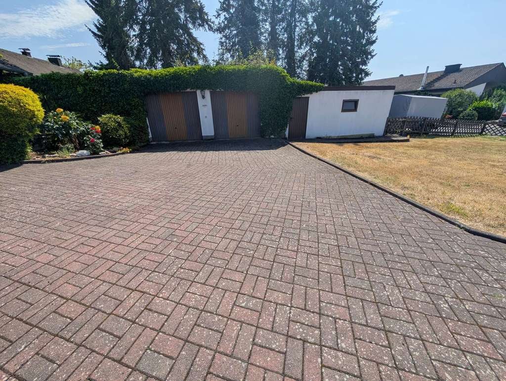 Immobilie in Bebra - Bebra-Breitenbach: Einfamilienhaus mit ausgebautem Dachgeschoss in bester Lage und großem Grundstück - Bild 3