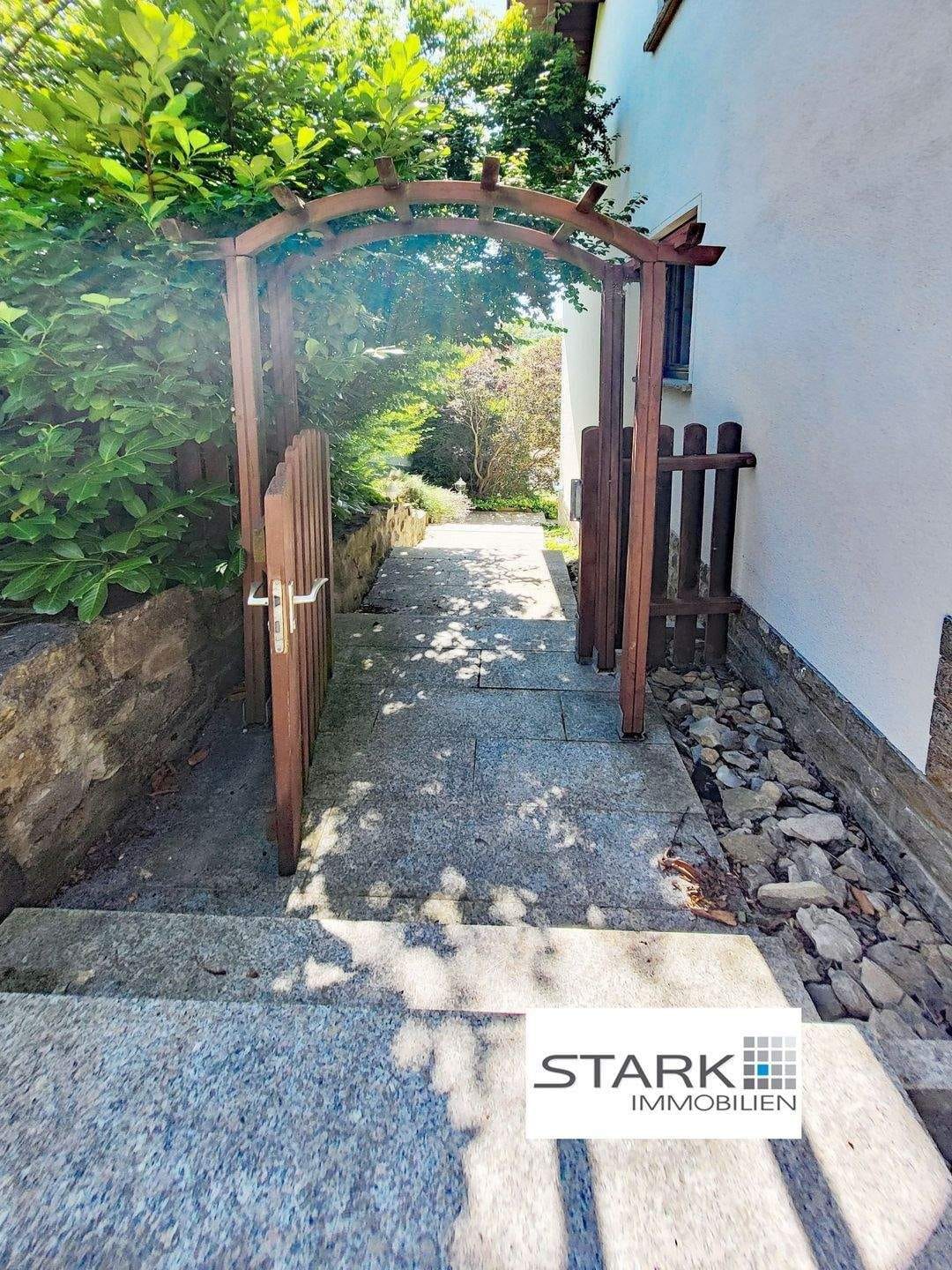 Immobilie in Kirchheim - Gepflegtes Wohnhaus in ruhiger Lage - ursprünglich zum Selbstbezug gebaut! - Bild 3