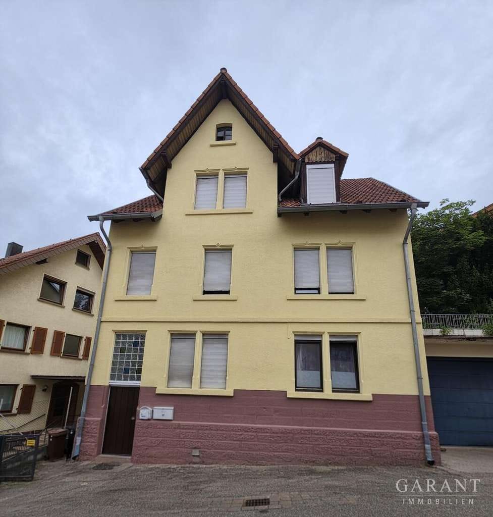 Immobilie in Ispringen - Kapitalanlage mit Potenzial: Dreifamilienhaus in Ispringen mit ca. 7,35 % möglicher Bruttorendite - Bild 0