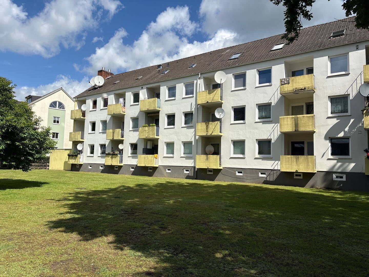 Immobilie in Schwanewede - Schwanewede / Top-modernisierte 2-Zimmer-Wohnung mit Sonnenbalkon in ruhiger Lage - Bild 1
