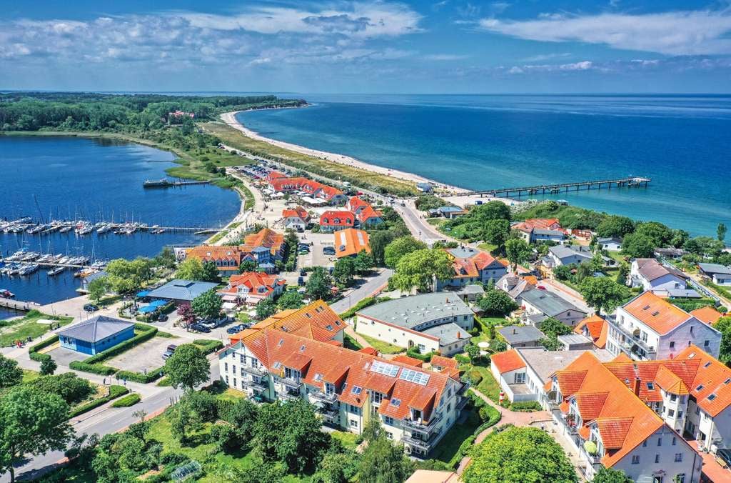 Immobilie in Bastorf - Lichtdurchflutete Dachgeschosswohnung mit zwei Balkonen - Wohnen am Meer - Bild 1