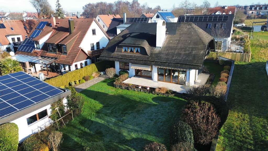 Immobilie in Haimhausen - Ein Zuhause zum Verlieben – großzügige Villa mit Privatsphäre, Gartenidylle und Ruhe nahe München - Bild 0