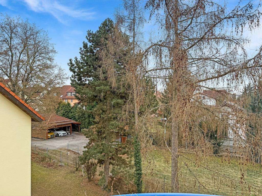 Immobilie in Miesitz - 2 Zimmer im 6-Familienhaus: Balkonzugang aus zwei Räumen, Garage inklusive (A1656) - Bild 1