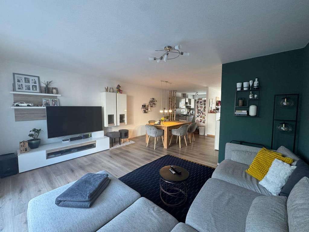 Immobilie in Dudenhofen - Modernes Wohnen in Dudenhofen: Reihenmittelhaus mit Doppelgarage & Garten - Bild 0