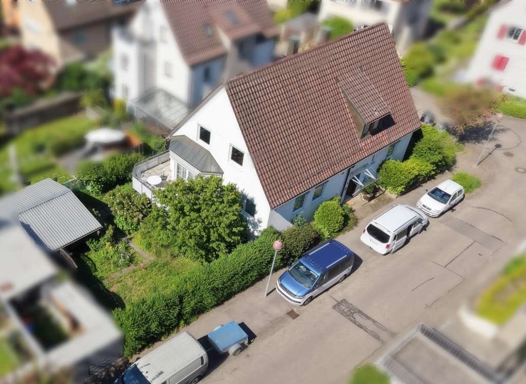 Immobilie in Altbach - EFH mit Garten, tollem Grundriss, extra Gartenzimmer u. Ausbaupotenzial im DG - Bild 0