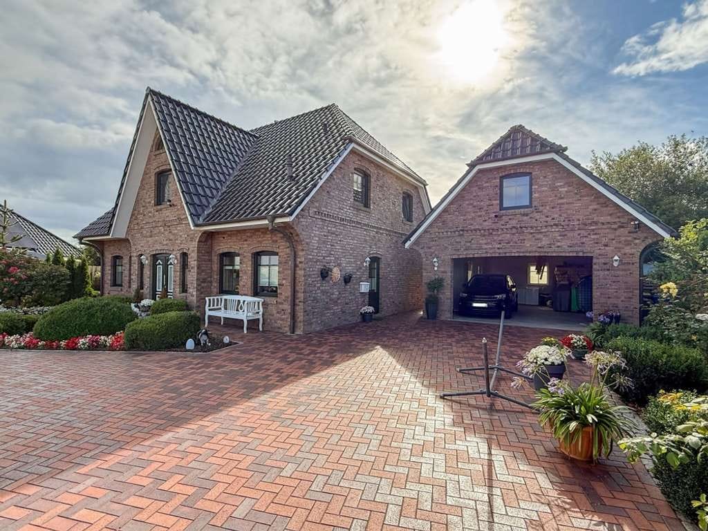 Immobilie in Epenwöhrden - Typisch friesisch, top-gepflegt, viel Platz: modernes Einfamilienhaus in der Nähe von Heide. - Bild 2