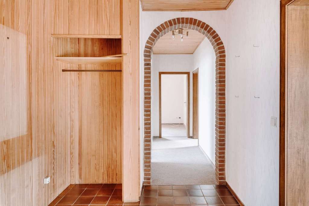 Immobilie in Dahlenburg - Lichtdurchfluteter Bungalow mit Vollkeller und gepflegtem, großem Garten - Bild 2