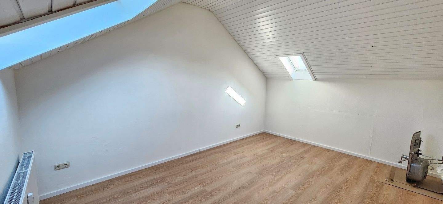Immobilie in Neumarkt in der Oberpfalz - Neu renoviert - Attraktives 1 Zimmer Appartement mit Stellplatz in ruhiger Lage von Neumarkt - Bild 2