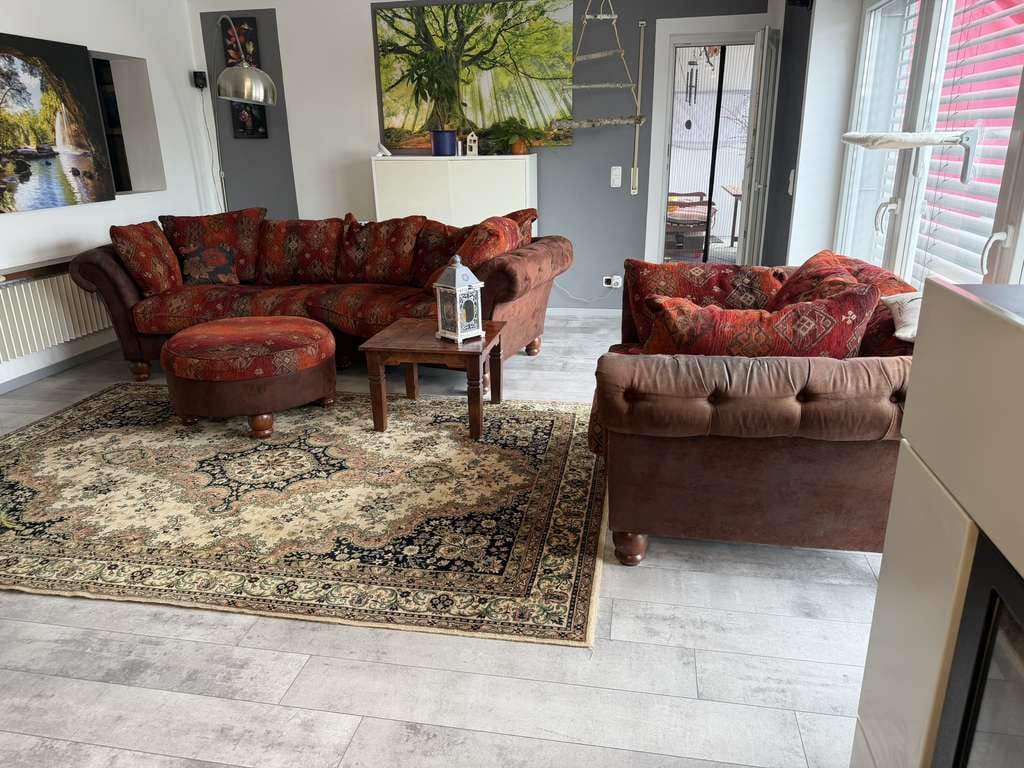 Immobilie in Wackersdorf - Wackersdorf / Meldau – Großzügiges Ein-/Zweifamilienhaus mit Einliegerwohnung und PV-Anlage - Bild 4