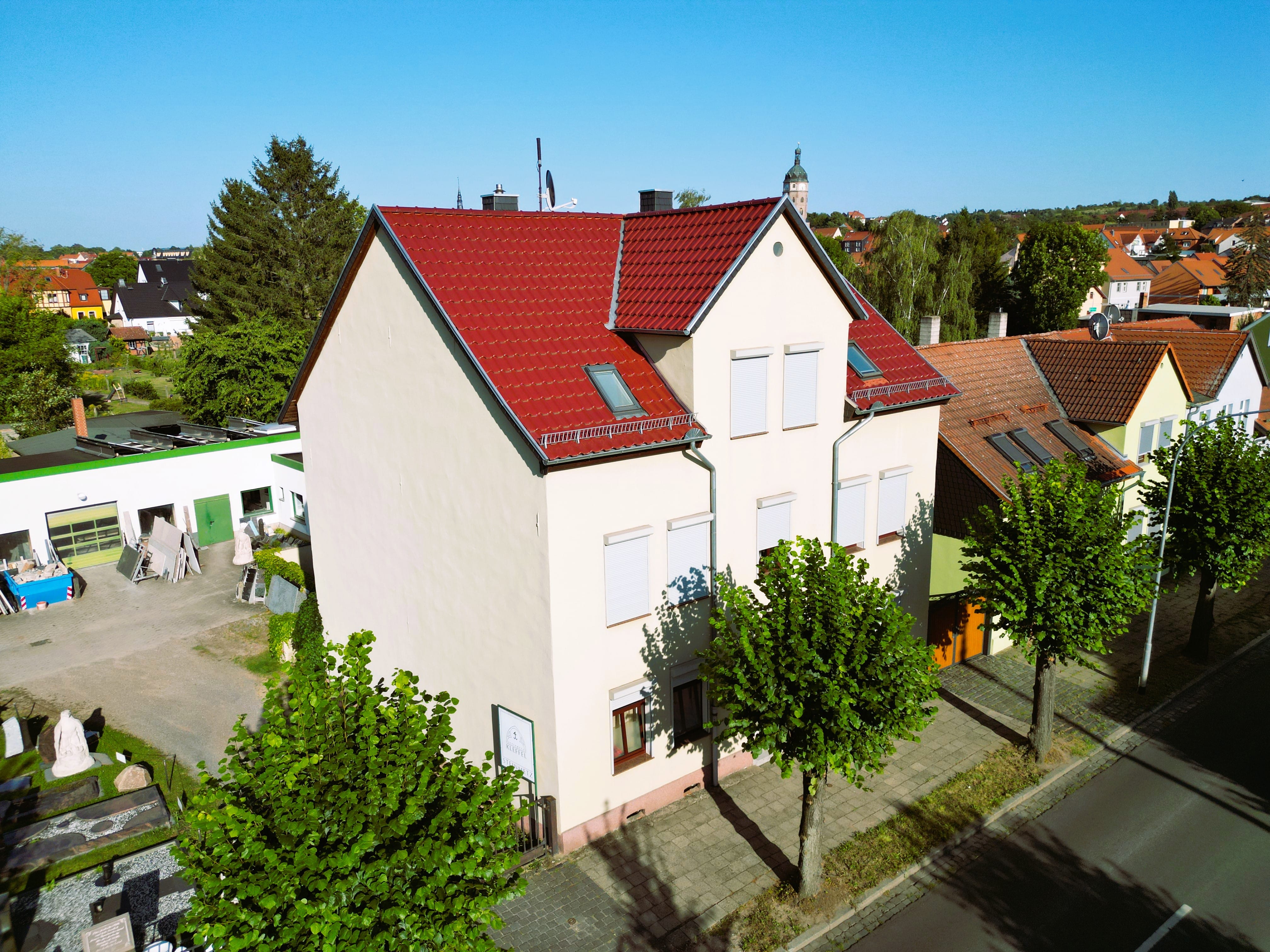Immobilie in Sangerhausen - Mehrfamilienhaus in zentraler Lage von Sangerhausen zu verkaufen - Bild 0