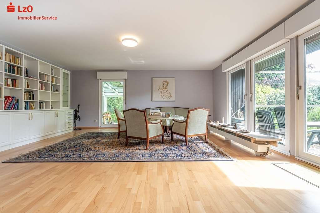 Immobilie in Jever - Charmanter teilmodernisierter Bungalow in zentrumsnaher aber ruhiger Lage von Jever - Bild 0