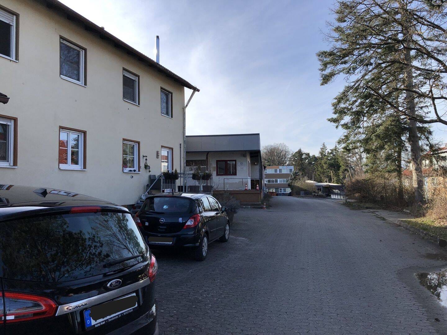 Immobilie in Großhabersdorf - Stadtnahes Wohnen im Grünen - schicke, große ETW mit Garage zu verkaufen! - Bild 2