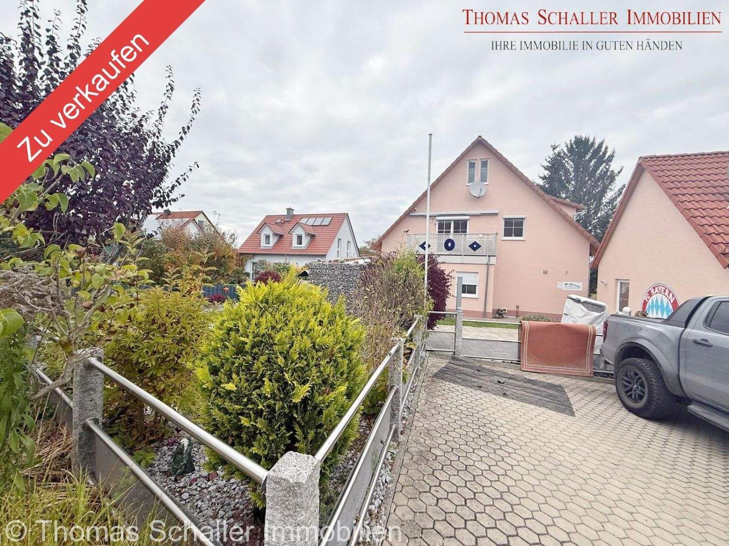 Immobilie in Abenberg - Hochwertiges 3-Familienhaus mit Einliegerwohnung, PV-Anlage & Gartenparadies - Bild 0