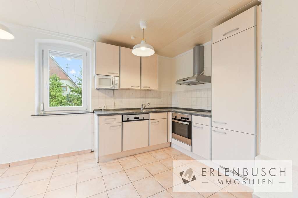 Immobilie in Remshalden - Vielseitig nutzbare 3-Zimmer-Wohnung mit Balkon und Einzelgarage - Bild 2