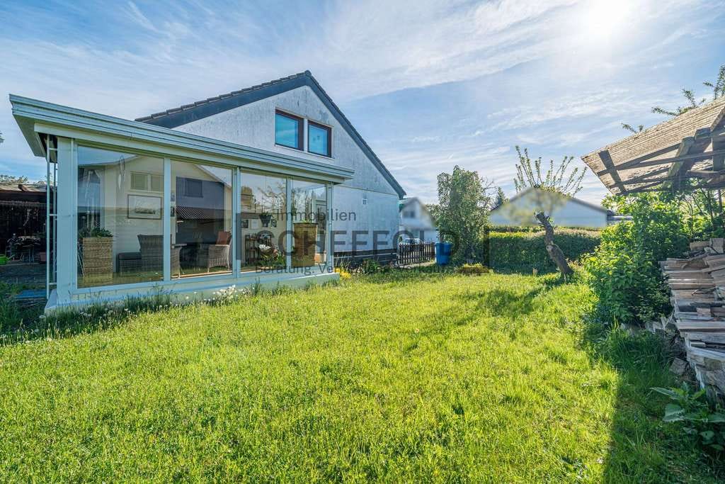 Immobilie in Achstetten - Charmant! Einfamilienhaus mit schönem Garten in ruhiger Lage - Bild 2