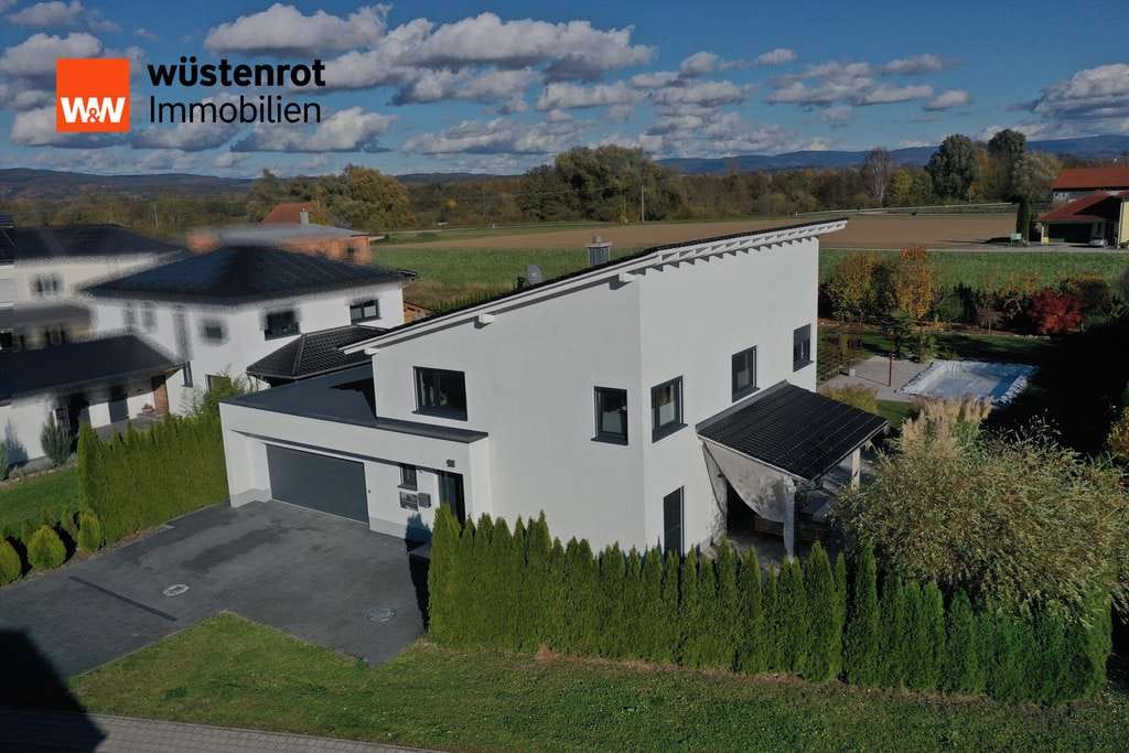 Immobilie in Aholfing - Neuwertiges, modernes Einfamilienhaus auf 1.400 m² Grundstück mit Pool & Doppelgarage – Aholfing - Bild 2
