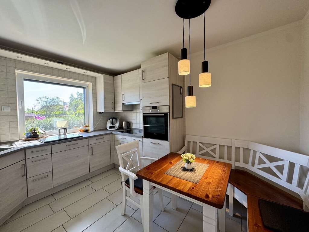 Immobilie in Hollern-Twielenfleth - Zweifamilienhaus mit grüner Oase in ruhiger Lage - Bild 3