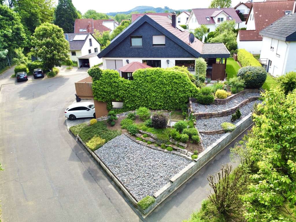 Immobilie in Riederich - Raum, Ruhe und viel Zuhause – Einfamilienhaus mit Dachterrasse & Sauna - Bild 1