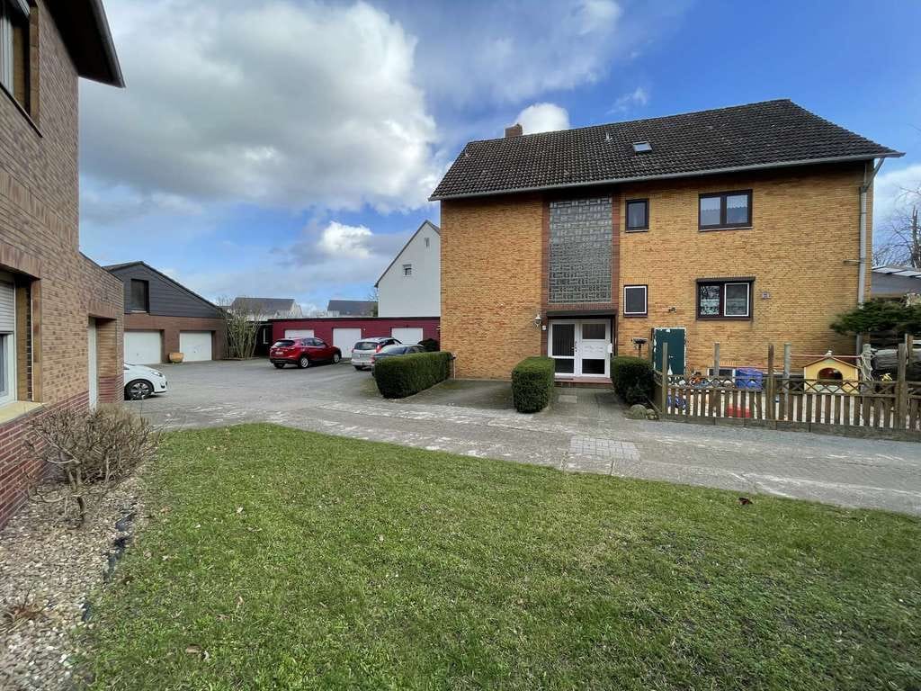 Immobilie in Langenhagen - Solide Kapitalanlage: 4-Parteienhaus mit 2 Garagen + Stellplatz - Bild 2