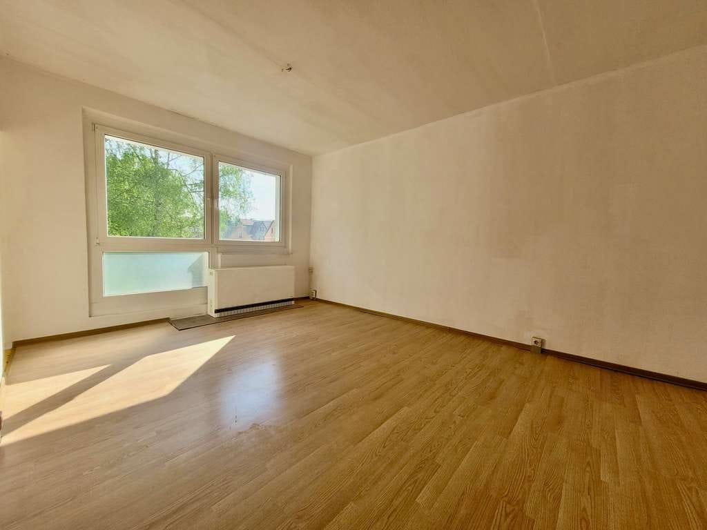 Immobilie in Dürrröhrsdorf-Dittersbach - Freie, günstige 1-Raumwohnung mit Stellplatz - Bild 0