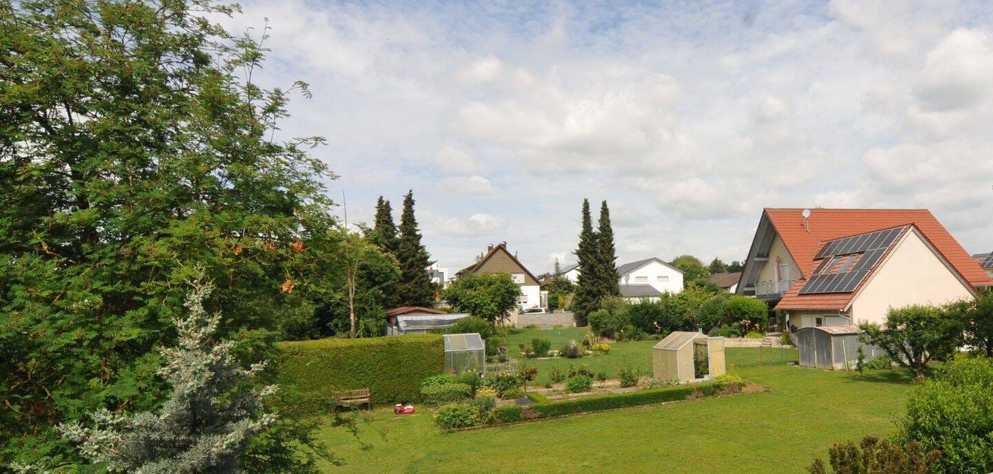 Immobilie in Buxheim - Saniertes Mehrfamilienhaus mit 3 Wohneinheiten nach Kfw 70 Standard - Bild 2