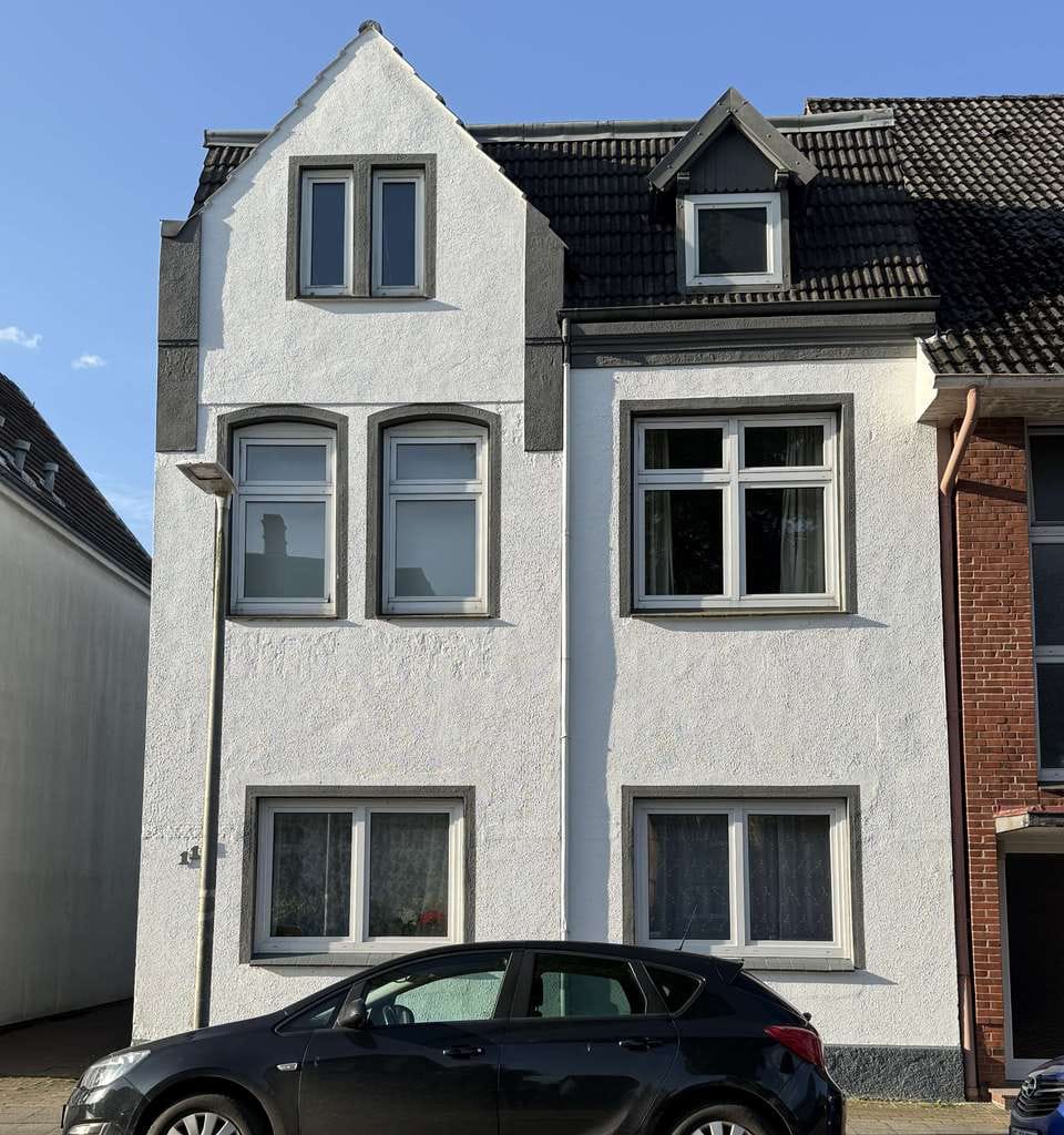 Immobilie in Husum - Stadtvilla mit drei vermieteten Wohneinheiten in Bestlage von Husum - Bild 0