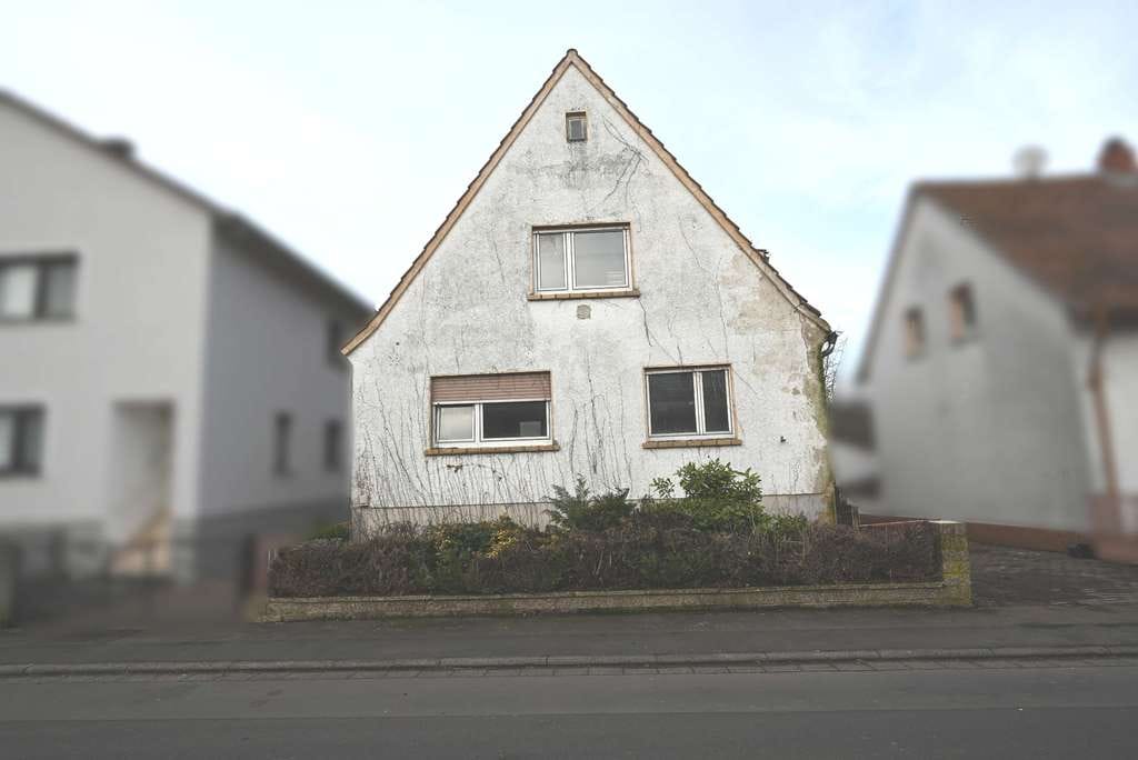 Immobilie in Nidda - Sanierungsobjekt mit großem Grundstück (816 qm) – für gekonnte Handwerker - Bild 2
