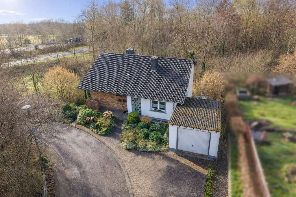 Immobilie in Gehlert - Exklusiv in Hachenburg! Zweifamilienhaus in fußläufiger Zentrumsnähe! - Bild 1