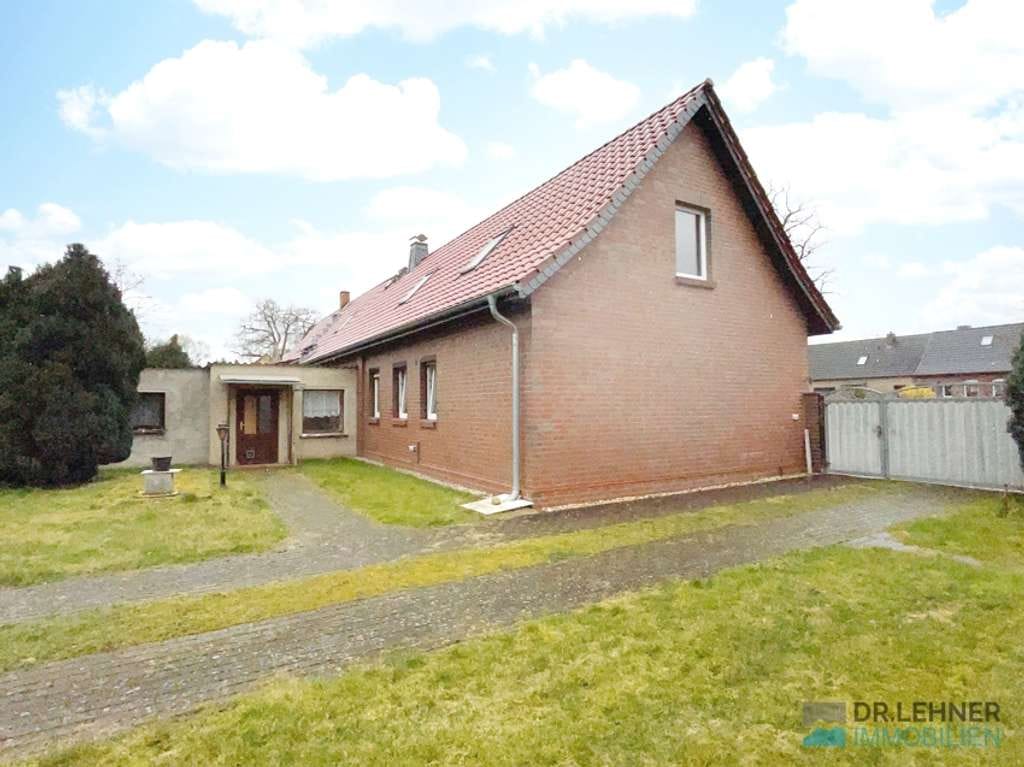 Immobilie in Putlitz - Gepflegtes EFH mit Nebengebäuden und großem Gartenbereich! - Bild 2