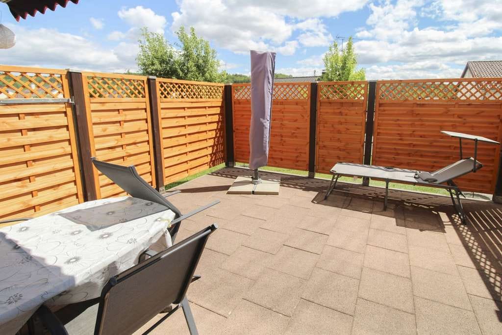 Immobilie in Veringenstadt - Wohnidylle mit Weitblick: Charmantes Eigenheim mit Garten-Oase - Bild 2