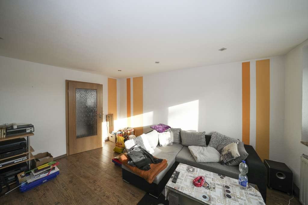 Immobilie in Jahnsdorf/Erzgebirge - +++ Vermietete 3-Raum-Wohnung mit Einbauküche, Garage, Außenstellplatz und Garten +++ - Bild 3