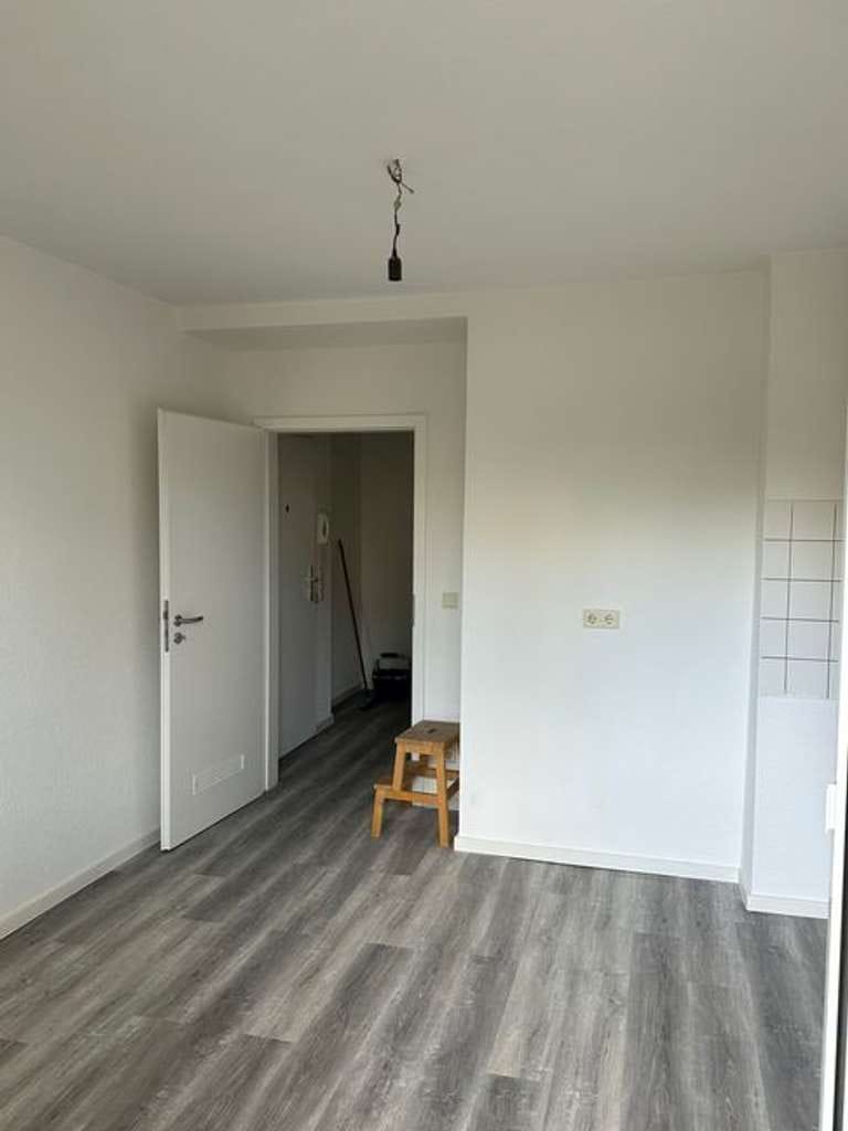 Immobilie in Ludwigshafen am Rhein - TOP-SANIERUNG+TOP LAGE+TOP ANGEBOT:  1-ZKBB ZUR KAPITALANLAGE ODER SELBSTNUTZUNG AB SOFORT - Bild 2