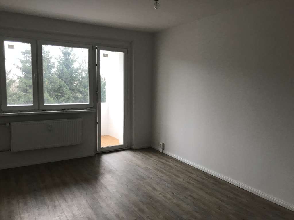 Immobilie in Peenemünde - Renovierte 4-Zimmer-Wohnung im 4. OG mit Balkon in Peenemünde - Bild 2