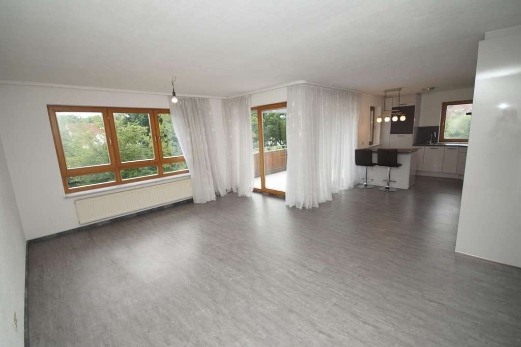 Immobilie in Bühlertann - Gemütliche und großgeschnittene Dreizimmerwohnung in ruhiger Lage! - Bild 4