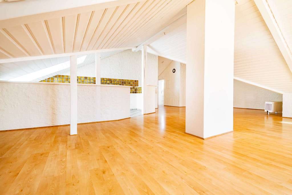 Immobilie in Bad Krozingen - Charmante 3,5-Zi.- Dachgeschosswohnung mit großer Dachterrasse & Flussblick in Bad Krozingen-Hausen - Bild 4
