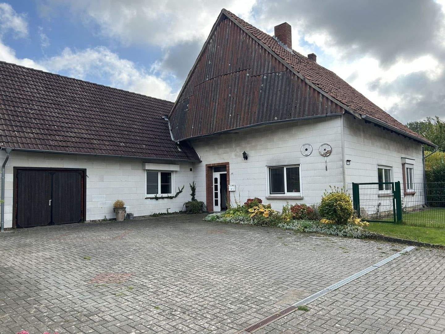 Immobilie in Bückeburg - Resthof in Evesen - Platz, Ruhe und Möglichkeiten für Ihre Ideen - Bild 0
