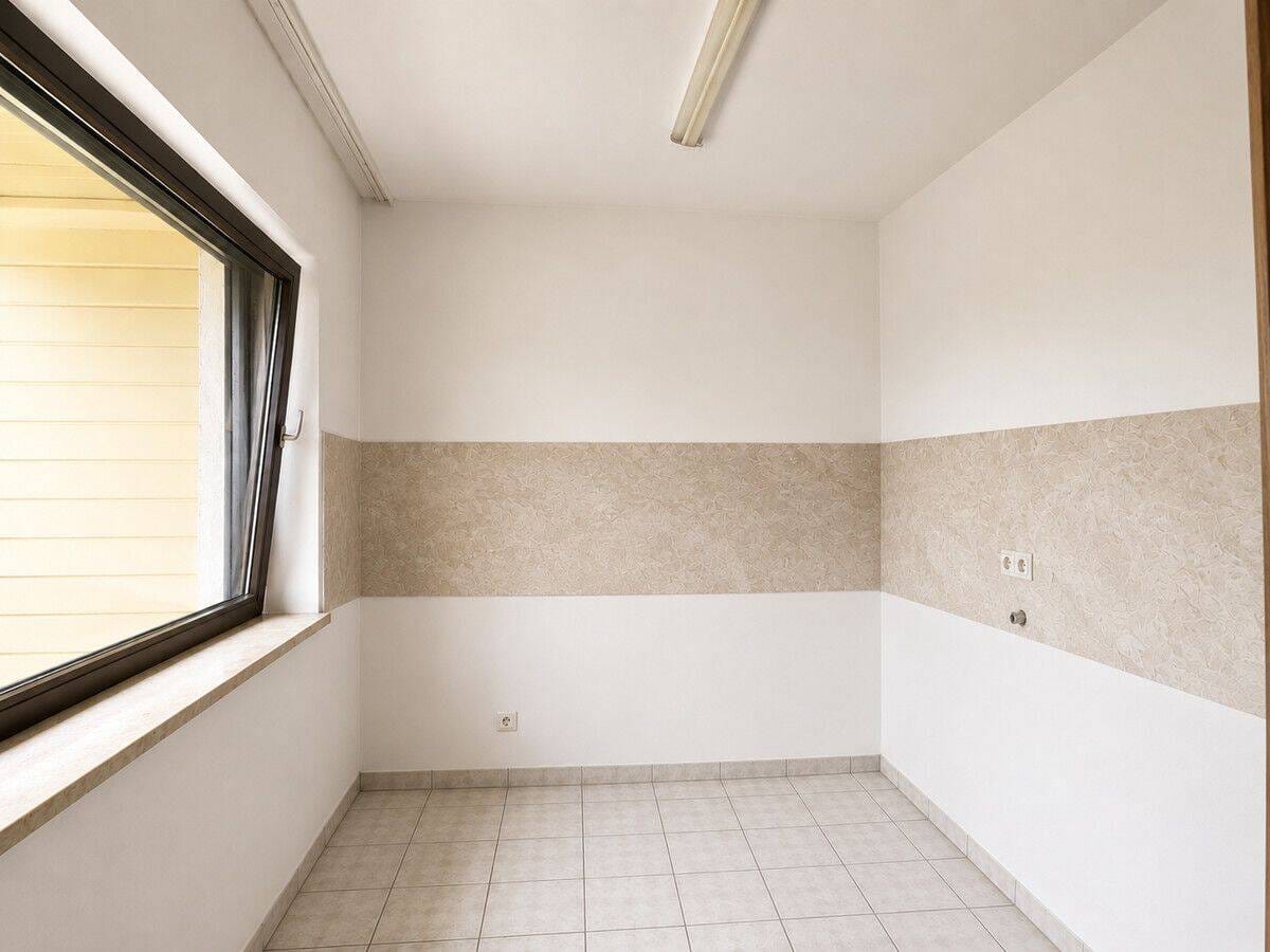 Immobilie in Villingen-Schwenningen - Vermietete 1-Zimmer-Wohnung mit Balkon & TG-Stellplatz - Bild 2