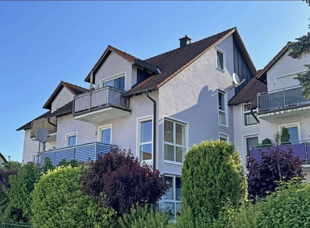 Immobilie in Irchenrieth - Renovierte 2-Zimmer ETW mit Balkon, EBK u. Garage mit neuer Pelletheizung in Irchenrieth - Bild 0