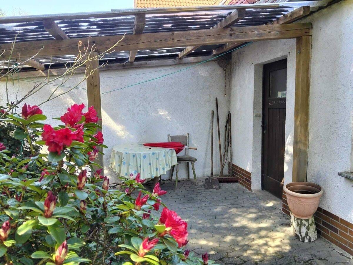 Immobilie in Gersfeld - Dalherda (Gersfeld) in landschaftlich traumhafter Lage ! (Ferien-)Häuschen mit größerem Grundstück im Dornröschenschlaf :) - Bild 2