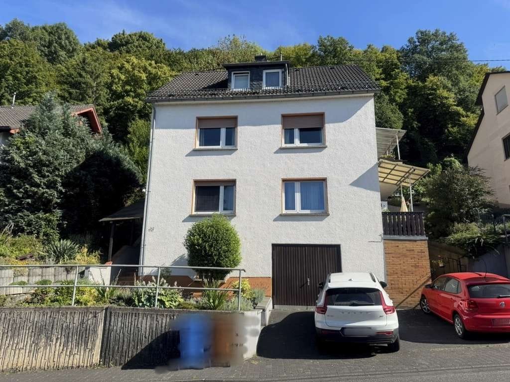 Immobilie in Linz am Rhein - Gepflegtes Dreifamilienwohnhaus mit Blick auf Linz! - Bild 2