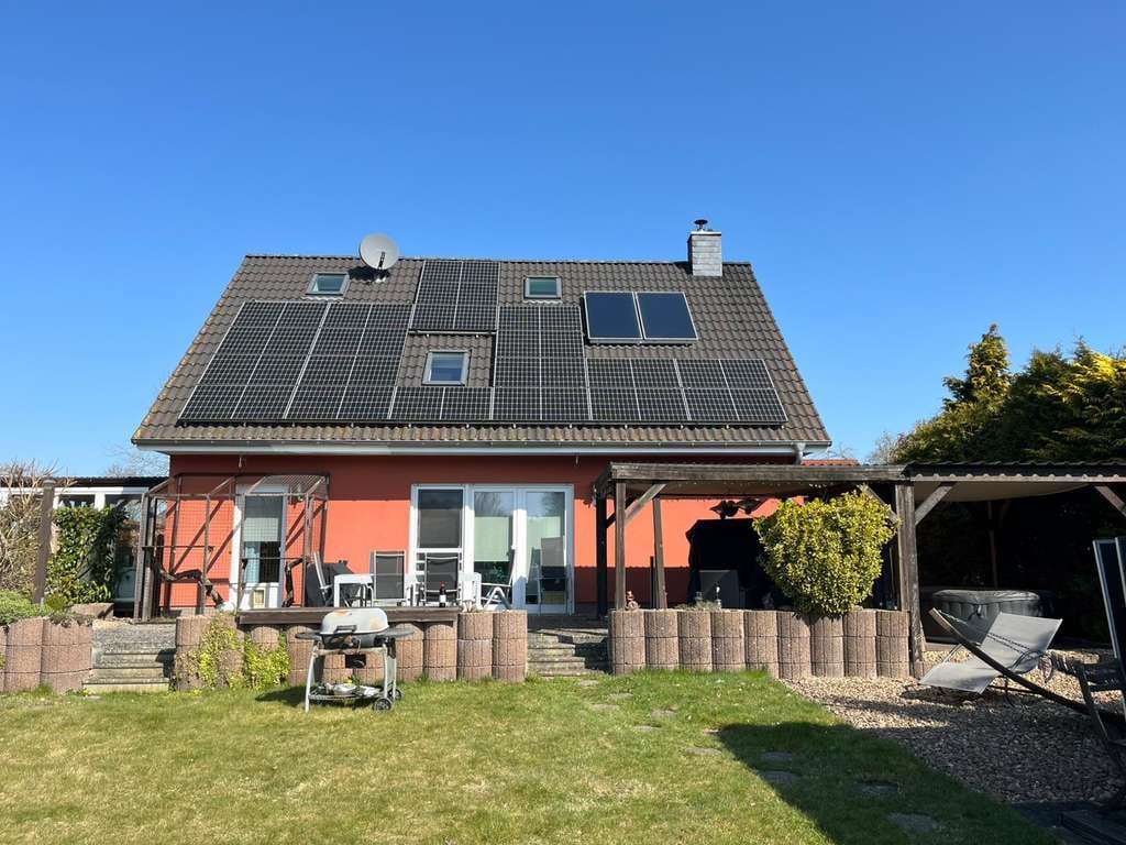 Immobilie in Schwarmstedt - Gelegenheit - Schwarmstedt, Top-Lage - reizvolles EFH, Bj. 2010, Wohnfl. 136m², Kaminofen, PV-Anlage - Bild 0