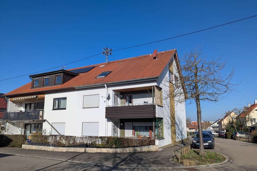Immobilie in Holzgerlingen - Ideale Kapitalanlage in kleiner Einheit! Vermietete 3-Zimmer-Wohnung mit Pkw-Stellplatz! - Bild 0
