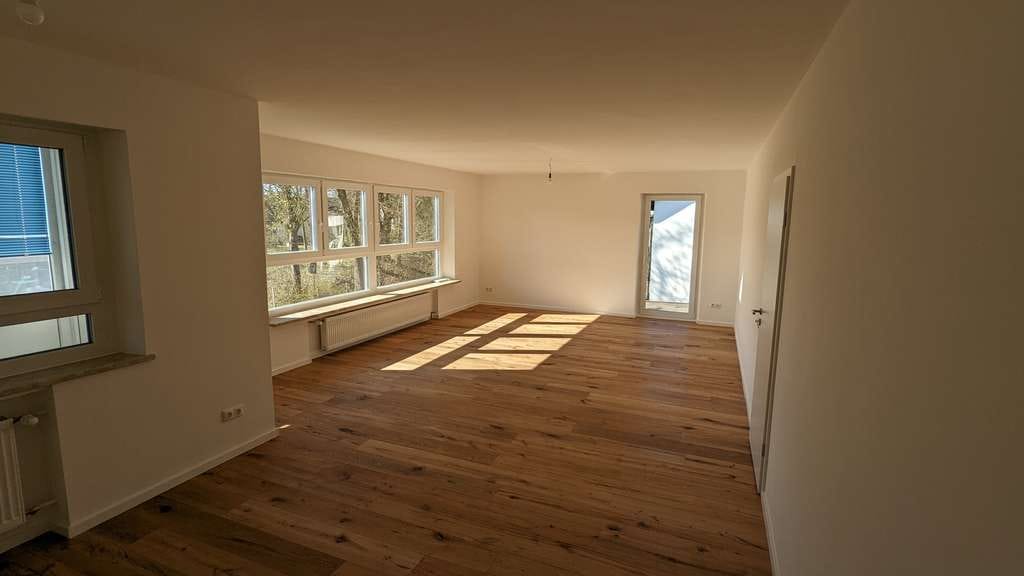Immobilie in Kleinaitingen - Wunderschöne renovierte helle Wohneinheit - Gebäude wird durch WEG energetisch fertig saniert - Bild 1