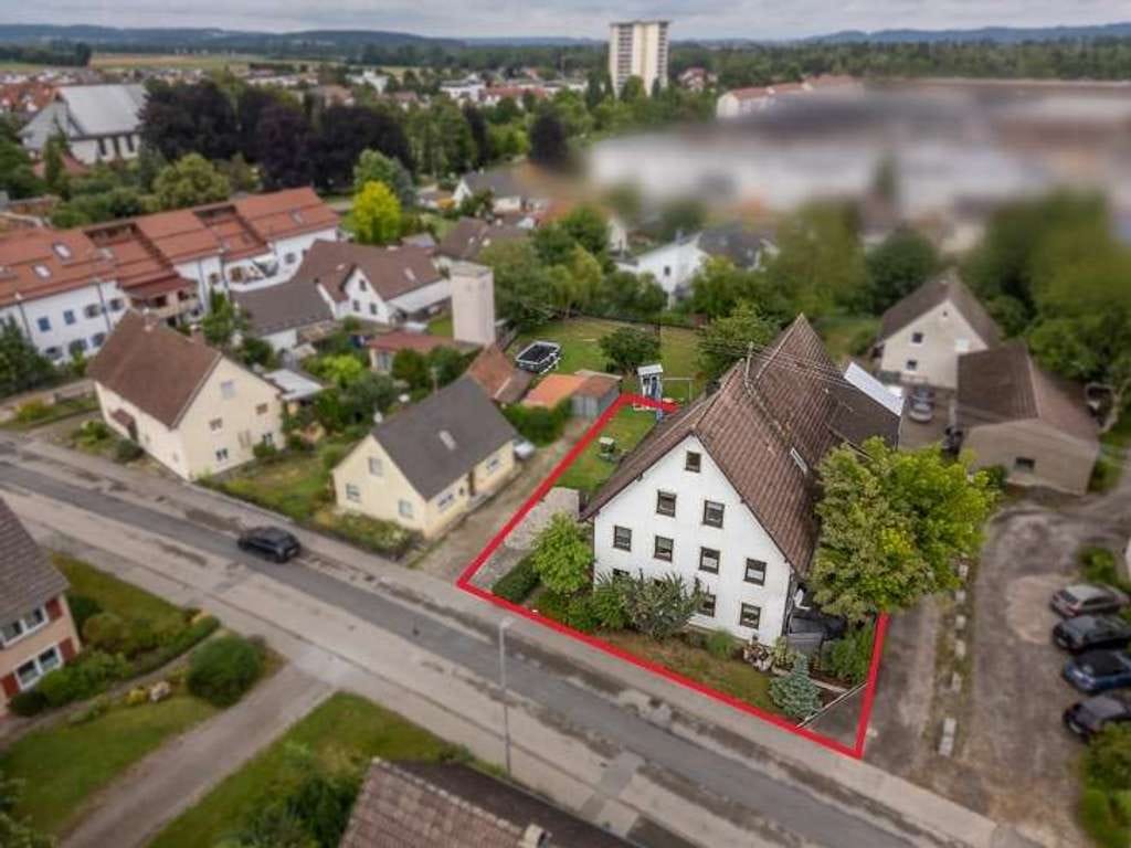 Immobilie in Kirchdorf an der Iller - Großzügiges Zuhause mit Charakter und vielfältigen Möglichkeiten - Bild 2