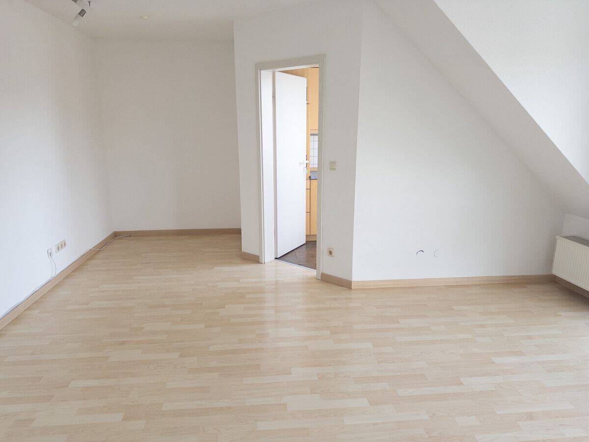 Immobilie in Harburg (Schwaben) - Gemütliche Wohnung im DG mit Balkon und Stellplatz - Bild 0