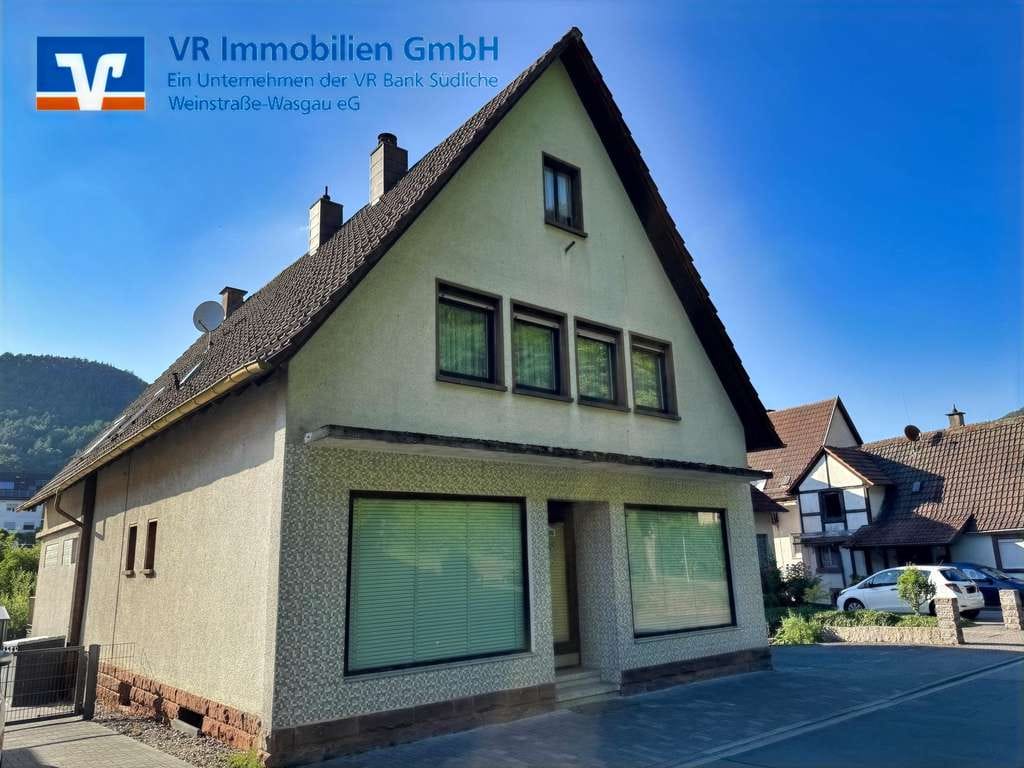Immobilie in Erfweiler - Großzügiges Wohnhaus mit großem Garten in sehr ruhiger Lage - Bild 0