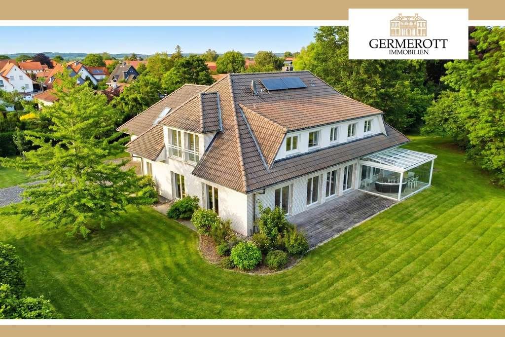 Immobilie in Eime - Luxus trifft Privatsphäre: Villa mit Top-Energieeffizienz im weitläufigen Parkgarten - Bild 0