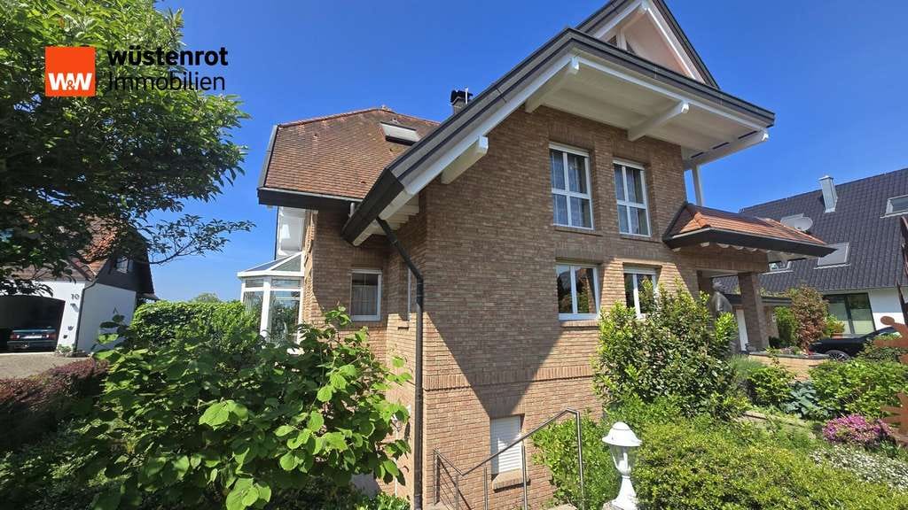 Immobilie in Ottersweier - Traumhaus mit sonnigem Garten - Bild 0