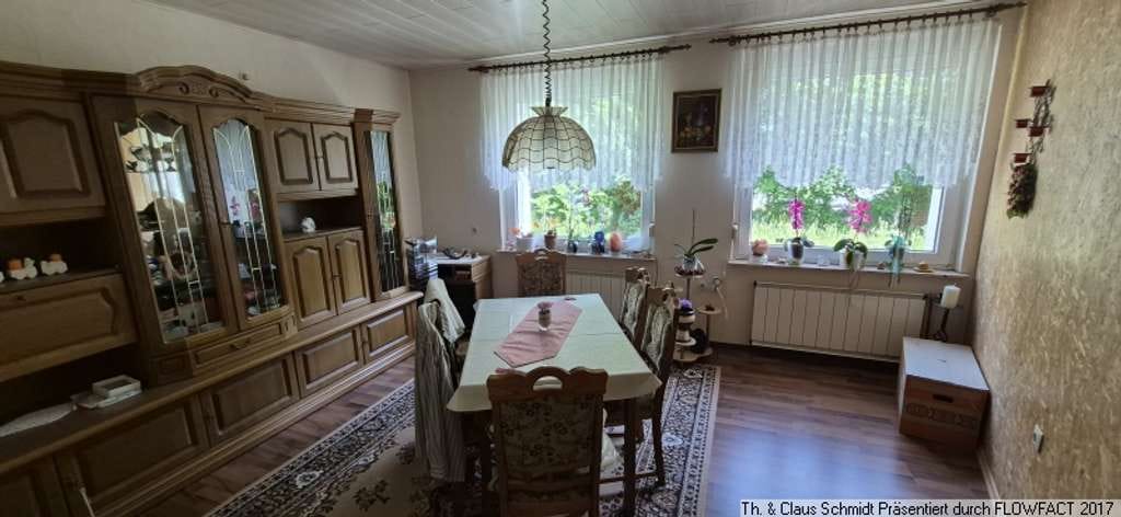 Immobilie in Oldenburg - Energetisch saniertes Wohnhaus mit 1.243 m² Grundstück am Stadtrand von Oldenburg - Bild 3